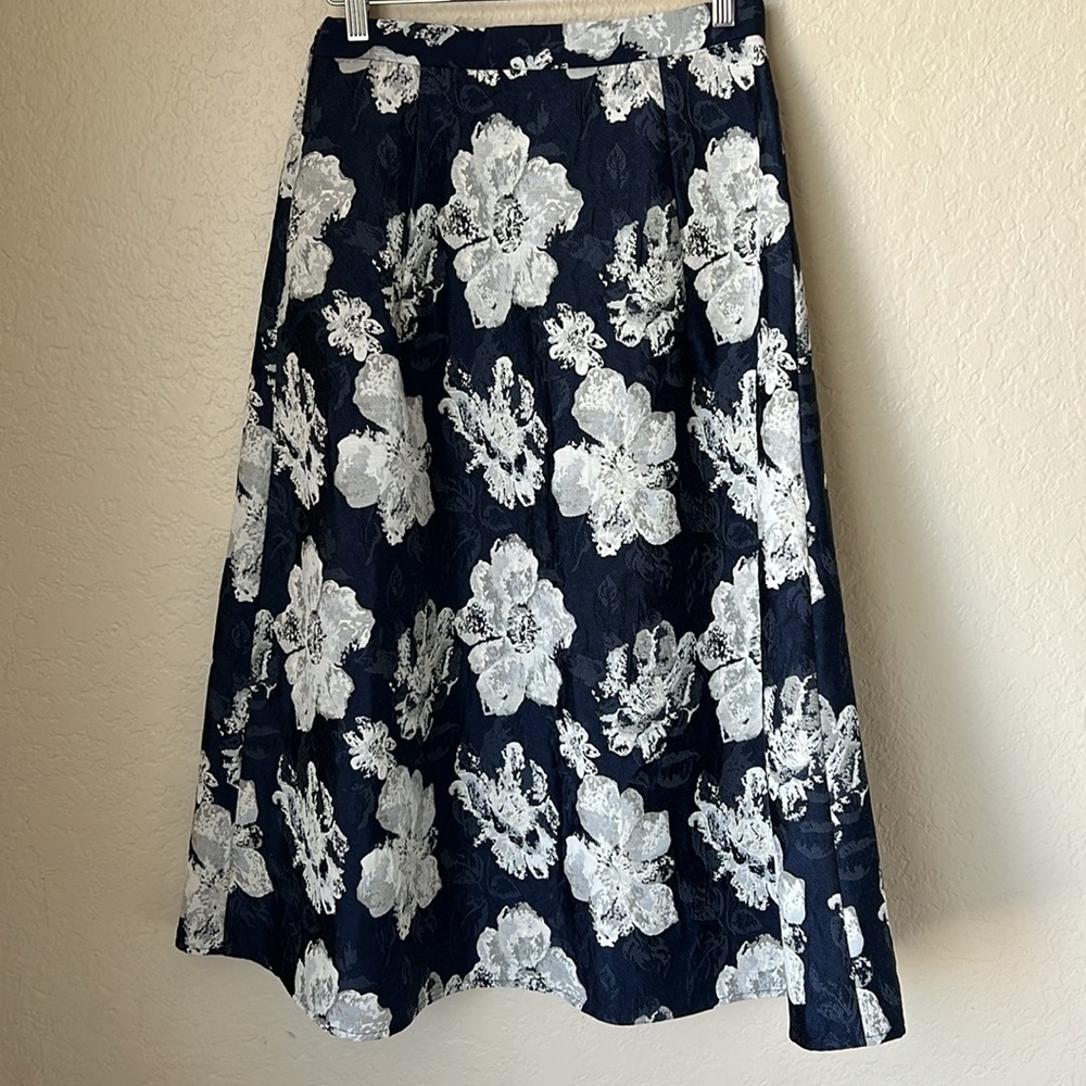 Anthropologie Eva Franco navy and white floral jacquard skirt - Picture 5 of 9